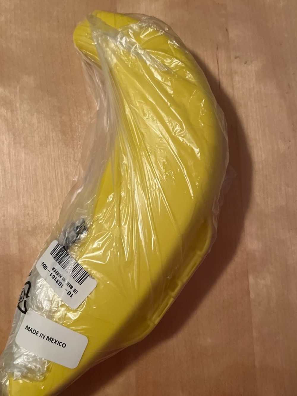 Tupperware Yellow Banana Keeper